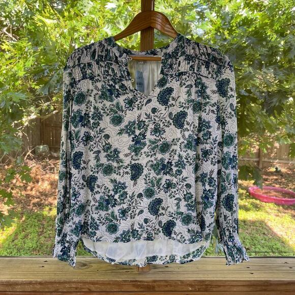 LOFT Women's White, Blue And Green Pleated Floral Blouse Size SP. NEW - Picture 1 of 8